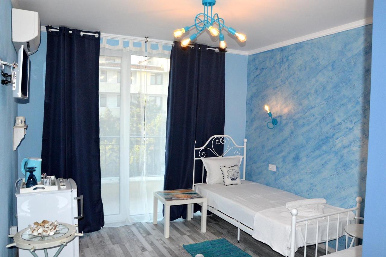 Boutique Villa Amalia เชอร์โนโมเรทส์ ภายนอก รูปภาพ