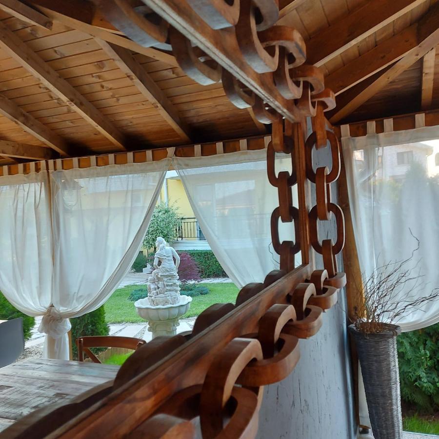 Boutique Villa Amalia เชอร์โนโมเรทส์ ภายนอก รูปภาพ