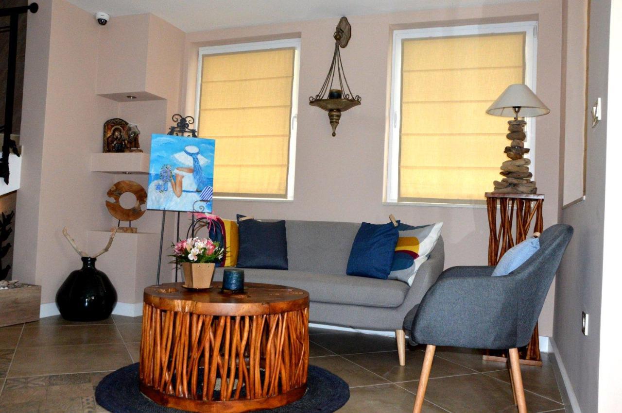 Boutique Villa Amalia เชอร์โนโมเรทส์ ภายนอก รูปภาพ
