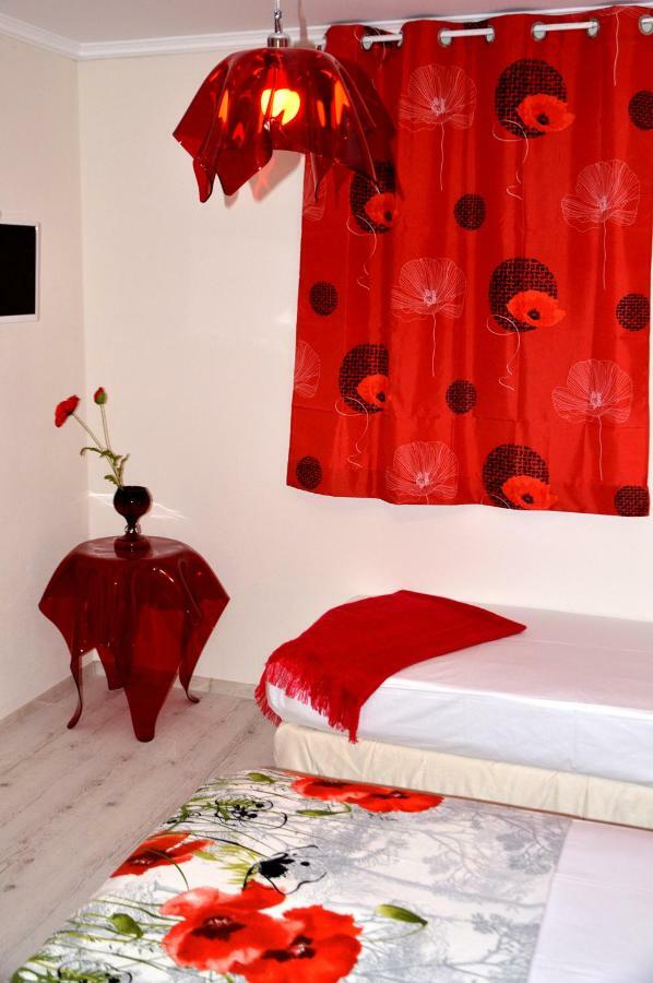 Boutique Villa Amalia เชอร์โนโมเรทส์ ภายนอก รูปภาพ