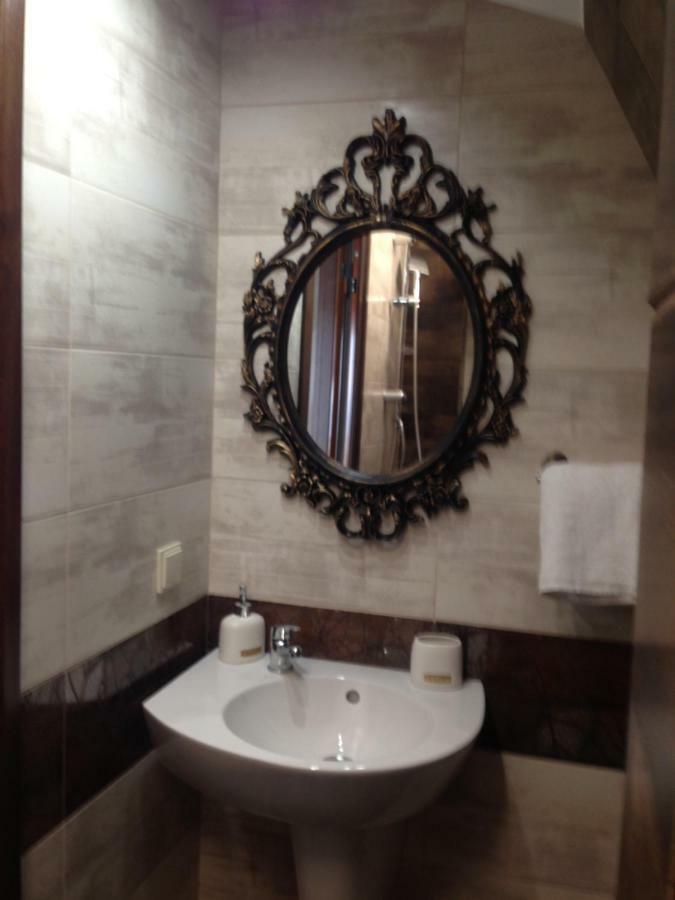 Boutique Villa Amalia เชอร์โนโมเรทส์ ภายนอก รูปภาพ